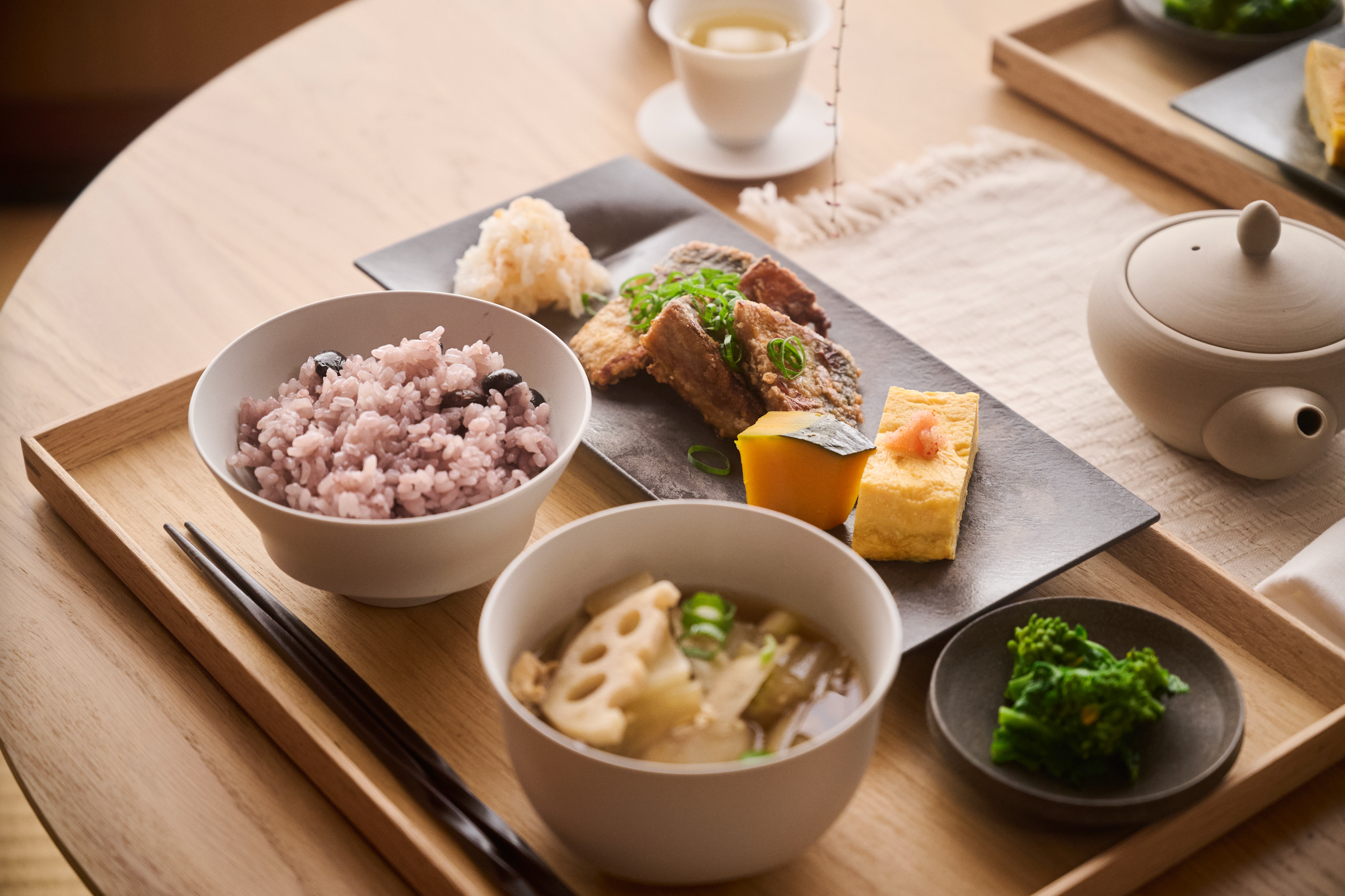 できない理由を言う前に、やってみる。～『角皿 たまり』に宿る、ARAS のものづくりと食の風景～