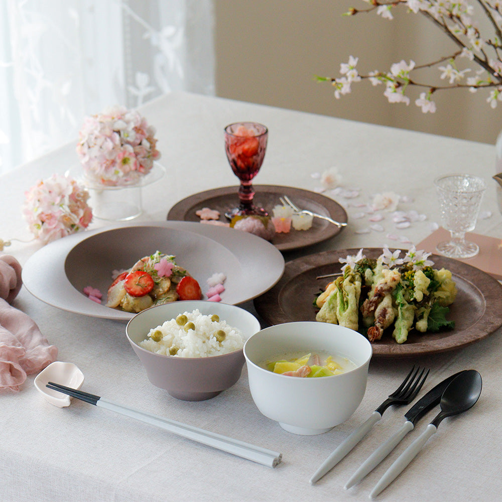 ＜春うらら祭り限定＞きほんセット2人用 (大皿ウェーブ・深皿スクープ・どんぶり鉢・お茶碗・汁椀・スプーン・フォーク・ナイフ・箸 各2)