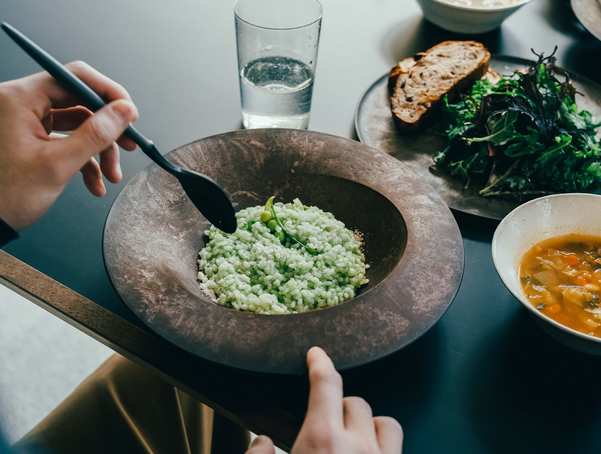 こだわりのある人の普段使い食器「深皿スクープ中 杉皮 」 こだわりのある人の普段使い食器「深皿スクープ中 杉皮 」