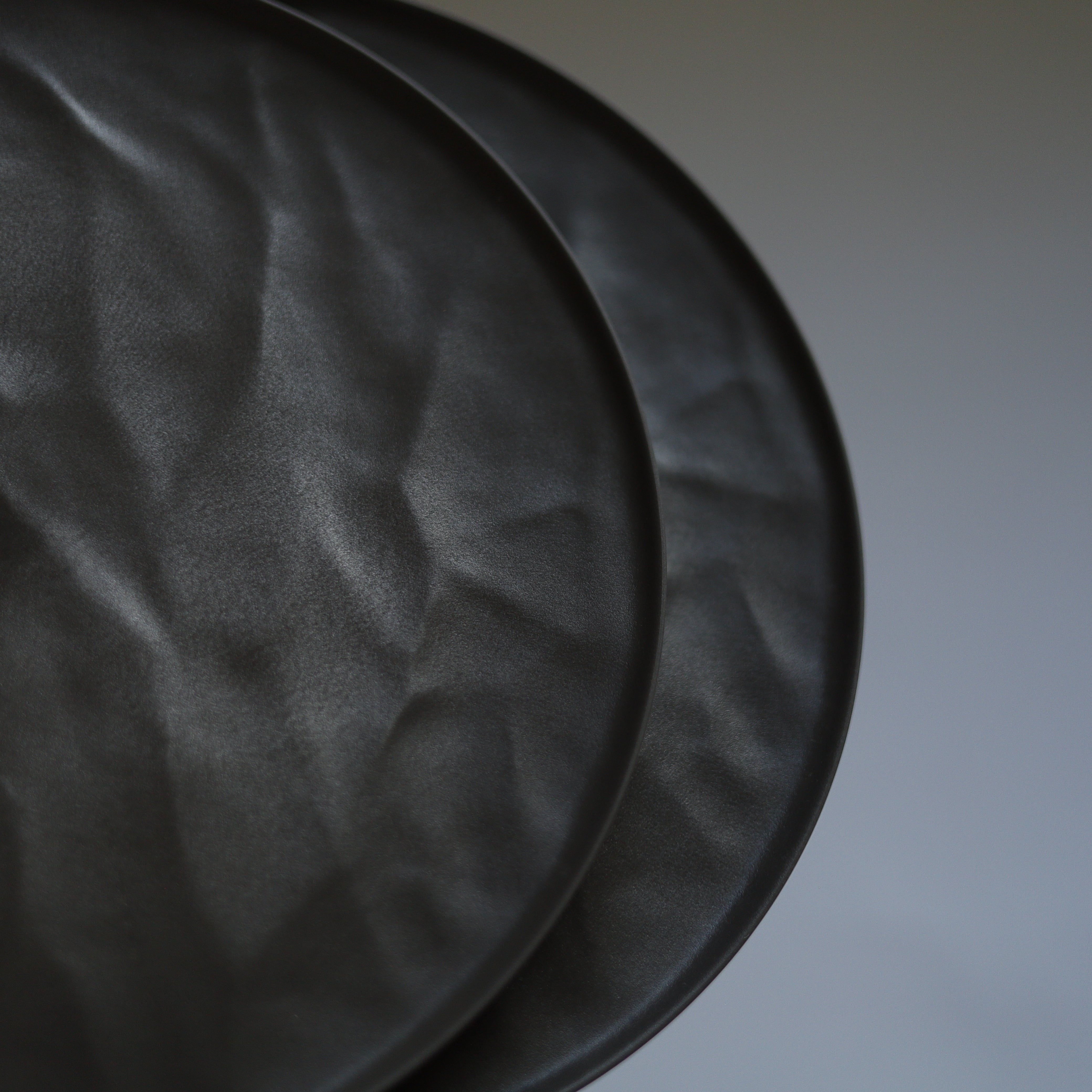 ＜公式HP限定＞深皿スクープ・大皿ウェーブ・カトラリーセット　各2セット + 白色ギフトボックス付き