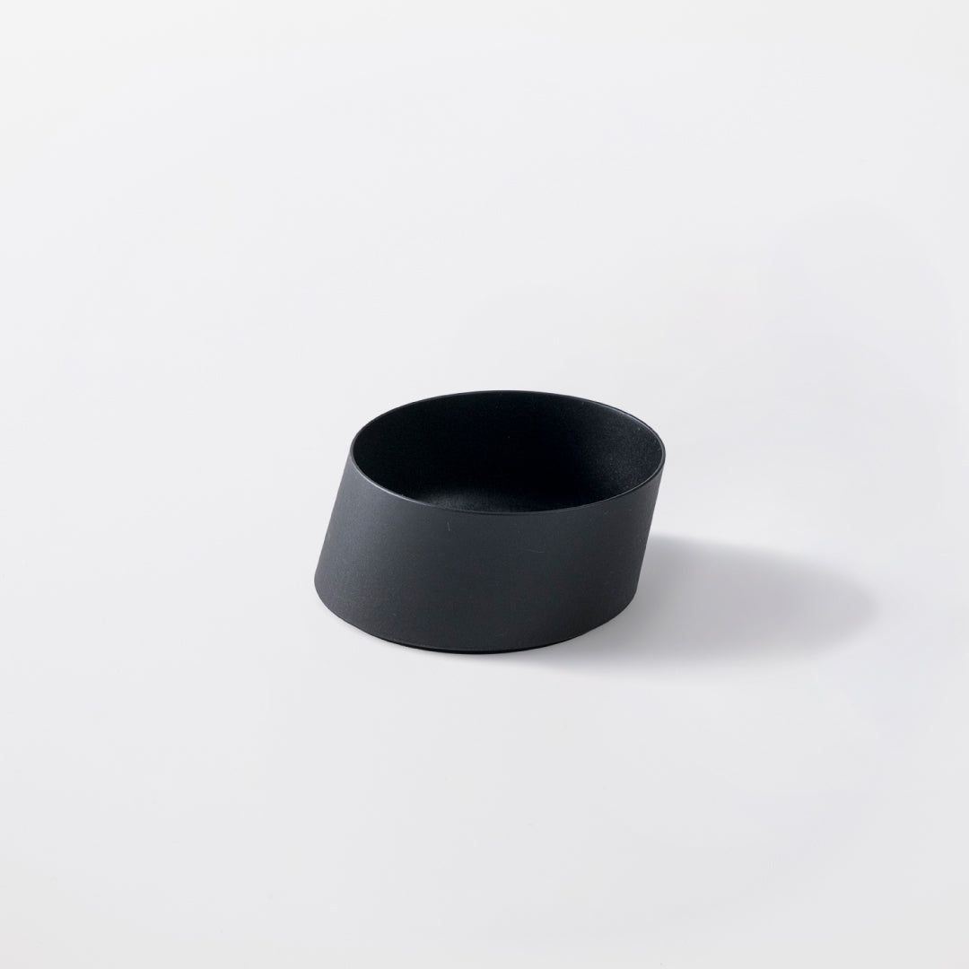 こだわりのある人の普段使い食器「大皿ウェーブ 杉皮」