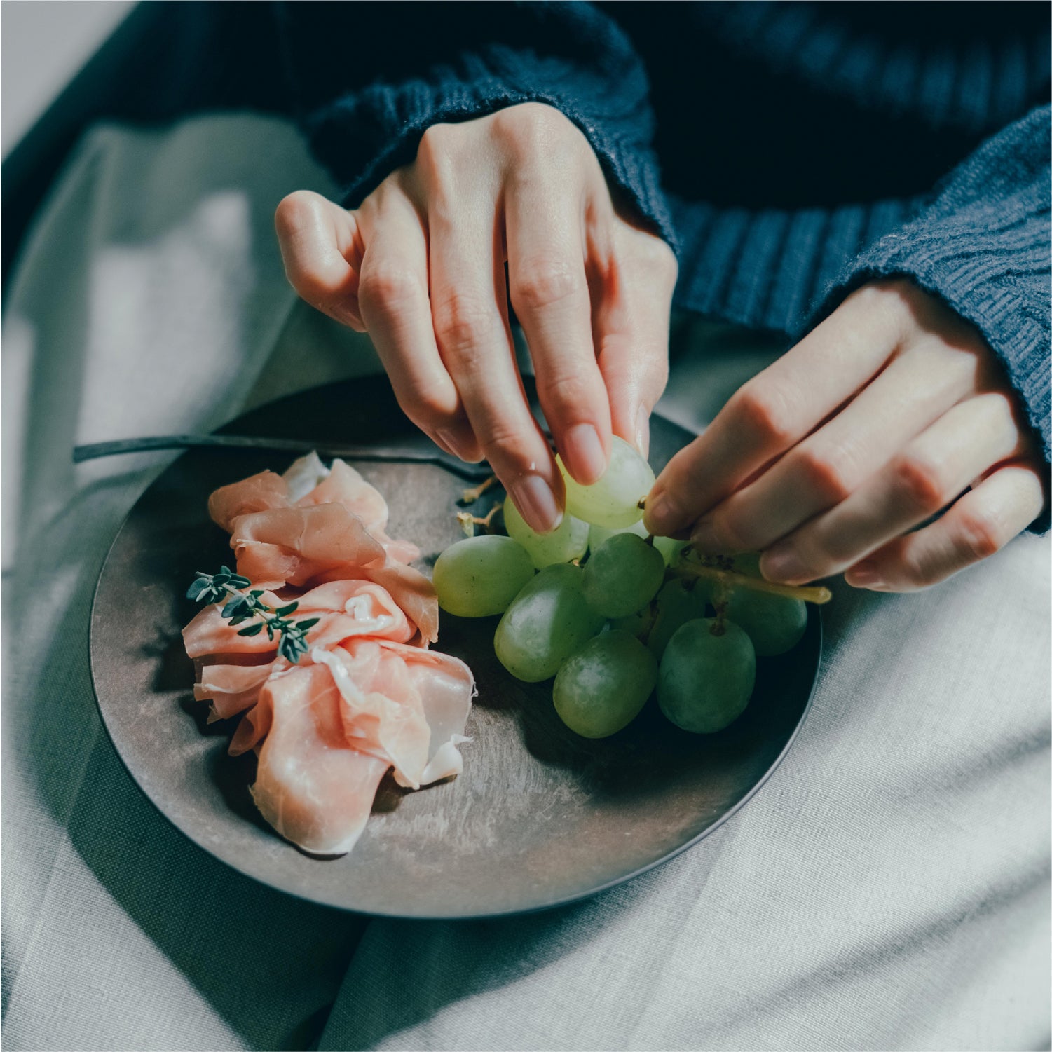 小皿スロープ 杉皮 (17cm)